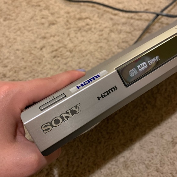 SONY DVD player with HDMI - Picture 2 of 16